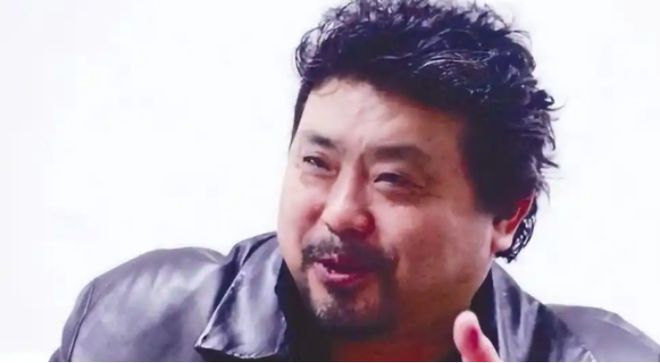 是家喻户晓的佟铁鑫他遭遇车祸打官司爱游戏app网站歌唱家魏松：表弟(图5)
